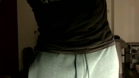 Snapshot of einhoernchen438 chatting on September 17, 2025, 1:07 am einhoernchen438 online show from September 17, 2025, 1:07 am