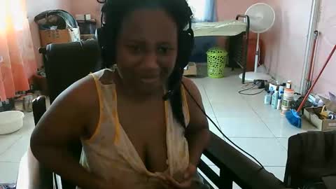 Eirondra Valeen online show from October 30, 2025, 1:45 pm