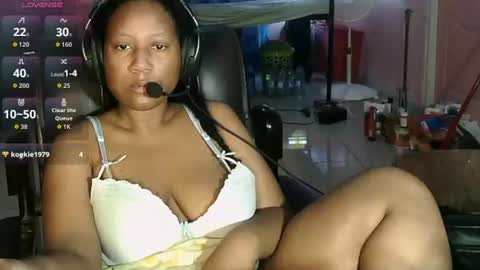 Snapshot of eirondra_valeen chatting on June 28, 2026, 3:45 am Eirondra Valeen online show from June 28, 2026, 3:45 am