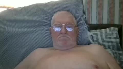 eketman1964 online show from February 13, 2026, 12:17 am