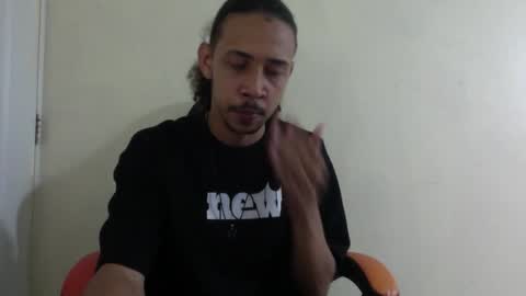 Snapshot of el_menor chatting on March 25, 2026, 2:28 am Instagram BelowAbajo online show from March 25, 2026, 2:28 am