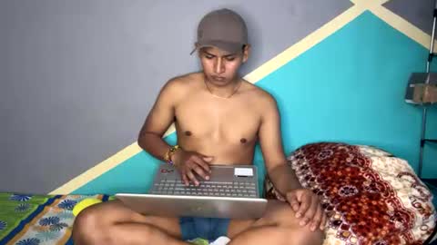 Snapshot of el_morenito222 chatting on July 13, 2026, 3:59 pm LatinMoreno online show from July 13, 2026, 3:59 pm