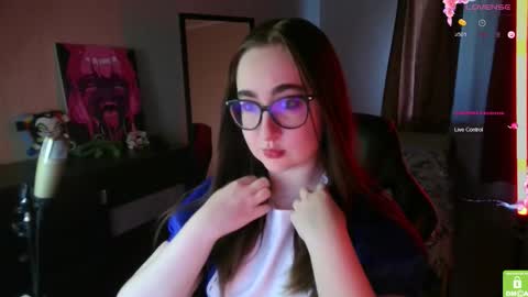 If you like it when I meow give me a thumbs up online show from October 20, 2025, 10:05 am