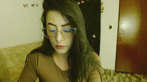 ela_3611 online show from May 1, 2026, 2:27 am