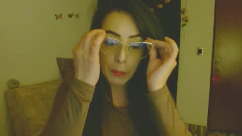 ela_3611 online show from May 21, 2026, 4:41 am