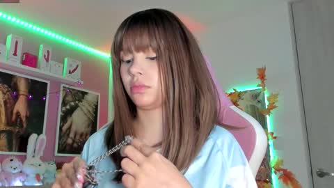 Snapshot of ela_garu_ chatting on October 9, 2025, 4:54 am Ela online show from October 9, 2025, 4:54 am