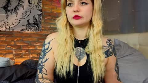 Snapshot of elainaquartzz chatting on December 27, 2024, 11:06 am Lina online show from December 27, 2024, 11:06 am