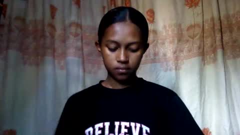 elaliealdy online show from April 22, 2026, 11:23 am