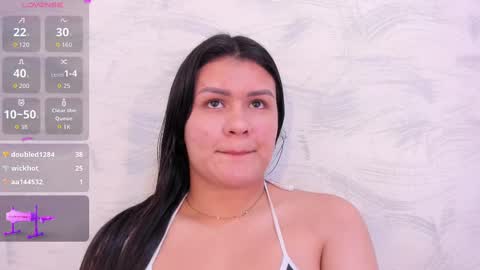 Snapshot of elalove_ chatting on October 17, 2025, 10:23 pm Ela online show from October 17, 2025, 10:23 pm