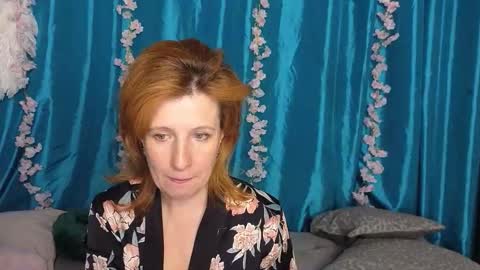 Elanna online show from September 29, 2025, 4:12 pm