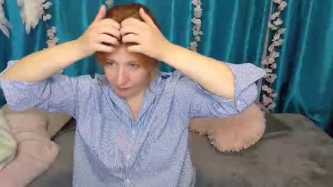 Elanna online show from October 22, 2025, 3:34 pm