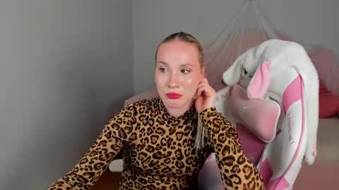 elaravoltage online show from May 31, 2026, 6:09 pm