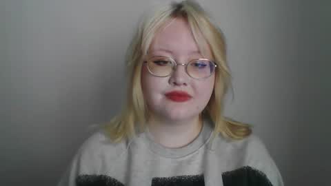 elayne_sweet online show from March 10, 2026, 8:30 am