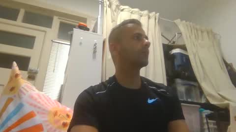 daniel18cmx online show from November 26, 2025, 9:32 am