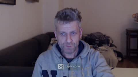 Snapshot of elculiador2207 chatting on December 3, 2024, 11:35 pm Timm online show from December 3, 2024, 11:35 pm