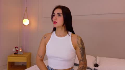 ELECTRA  online show from April 16, 2026, 7:25 pm