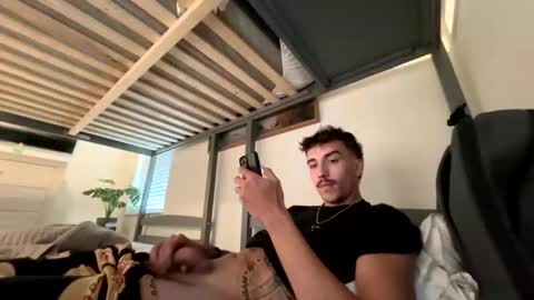 Snapshot of electron448 chatting on October 19, 2025, 5:57 pm electron448 online show from October 19, 2025, 5:57 pm