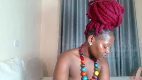 Snapshot of elegant_ebony chatting on January 13, 2025, 10:25 am Nika online show from January 13, 2025, 10:25 am