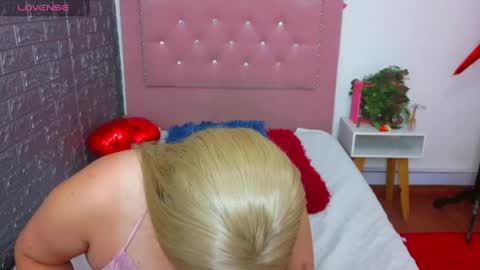 elektra_doll online show from May 26, 2026, 5:20 pm