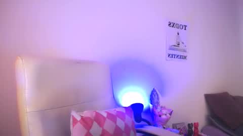  Elektra Sky  online show from March 7, 2026, 9:45 pm