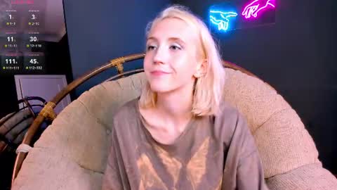 Elen  online show from June 14, 2026, 11:23 am