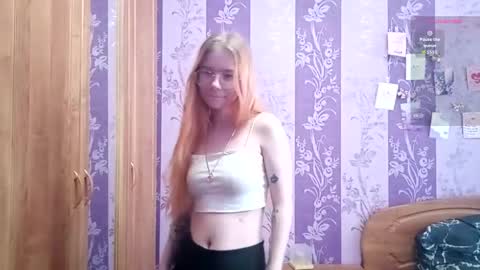 Snapshot of elenacastellani chatting on February 24, 2026, 4:32 am Mia online show from February 24, 2026, 4:32 am