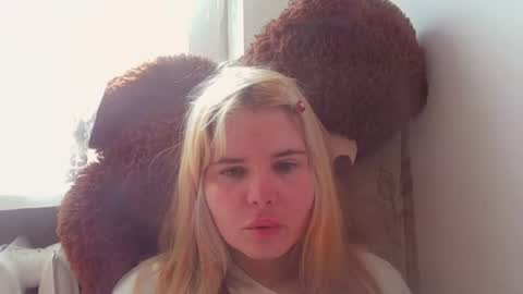 Snapshot of elenaflirt chatting on June 19, 2026, 8:18 am Elena online show from June 19, 2026, 8:18 am
