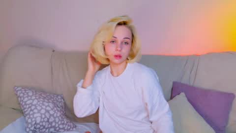 elenamonroe_ online show from May 11, 2026, 4:07 am