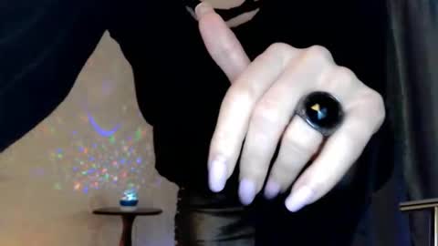 Snapshot of elenaza chatting on November 3, 2025, 8:10 pm elenaza online show from November 3, 2025, 8:10 pm