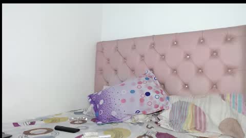 elettra_parisi19 online show from September 19, 2025, 9:15 pm
