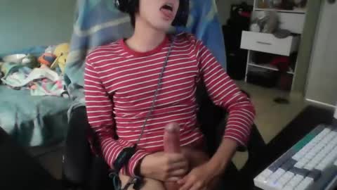 elfen_777 online show from July 10, 2026, 8:33 pm
