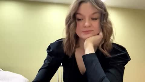 Snapshot of elfredabalderama chatting on February 27, 2026, 5:24 pm Mila online show from February 27, 2026, 5:24 pm