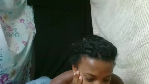 elia011 online show from February 15, 2026, 7:51 am