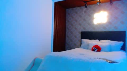 Snapshot of elian_craiggggg chatting on January 15, 2026, 1:26 pm Elian online show from January 15, 2026, 1:26 pm