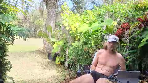 Snapshot of eliberator chatting on February 7, 2025, 6:02 pm eliberator online show from February 7, 2025, 6:02 pm