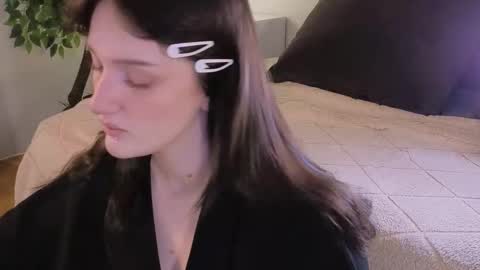 Ellie online show from November 12, 2025, 5:30 am