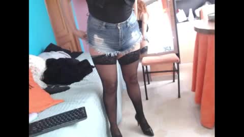 elifgirasol online show from February 18, 2025, 3:54 pm