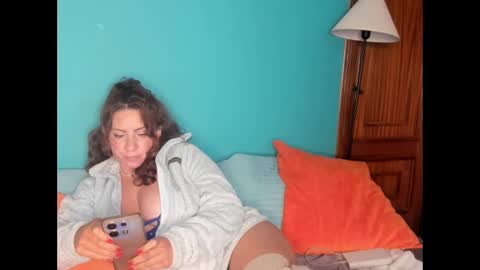 elifgirasol online show from March 4, 2025, 6:07 pm