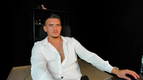 ElijahThorne online show from April 10, 2026, 7:13 am