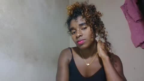 elina981 online show from May 18, 2026, 7:58 am