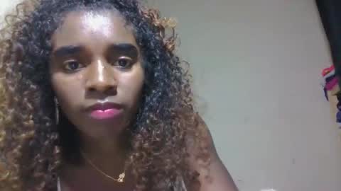 elina981 online show from May 21, 2026, 8:49 pm