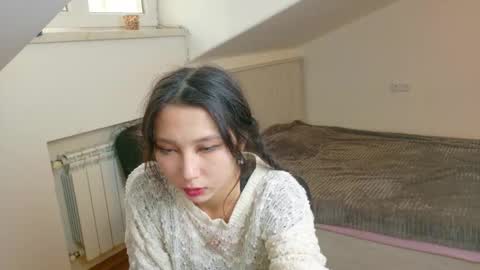 Snapshot of elina_r1 chatting on November 9, 2025, 1:20 pm Elly online show from November 9, 2025, 1:20 pm