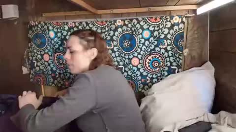 Elina online show from June 27, 2026, 3:44 am