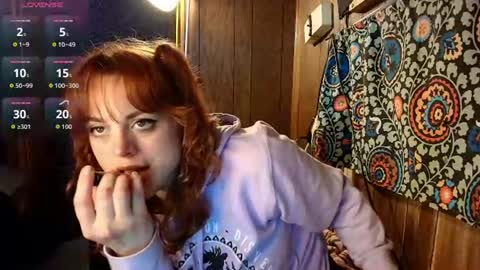 Elina online show from July 12, 2026, 4:25 am