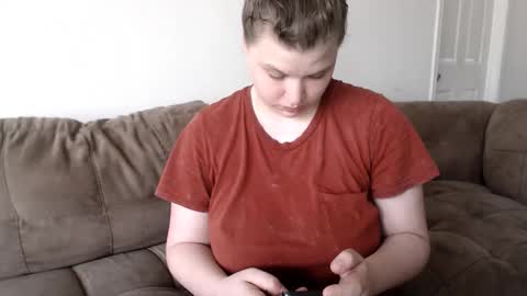 Snapshot of elinareign chatting on January 7, 2026, 4:42 pm ElinaReign online show from January 7, 2026, 4:42 pm