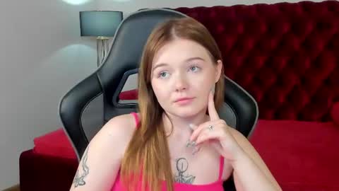 Snapshot of elinavale chatting on June 29, 2026, 10:15 am elinavale online show from June 29, 2026, 10:15 am