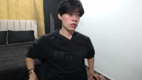 Snapshot of elio_collem chatting on December 12, 2024, 8:57 am ELIO online show from December 12, 2024, 8:57 am