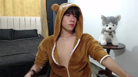 Snapshot of elio_collem chatting on January 30, 2025, 7:29 am ELIO online show from January 30, 2025, 7:29 am