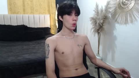 Snapshot of elio_collem chatting on September 16, 2025, 2:12 am ELIO online show from September 16, 2025, 2:12 am