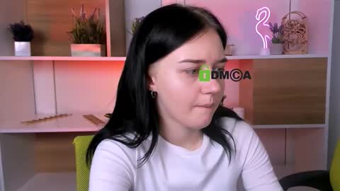 Snapshot of eliora_silk chatting on November 5, 2025, 11:21 am eliora_silk online show from November 5, 2025, 11:21 am